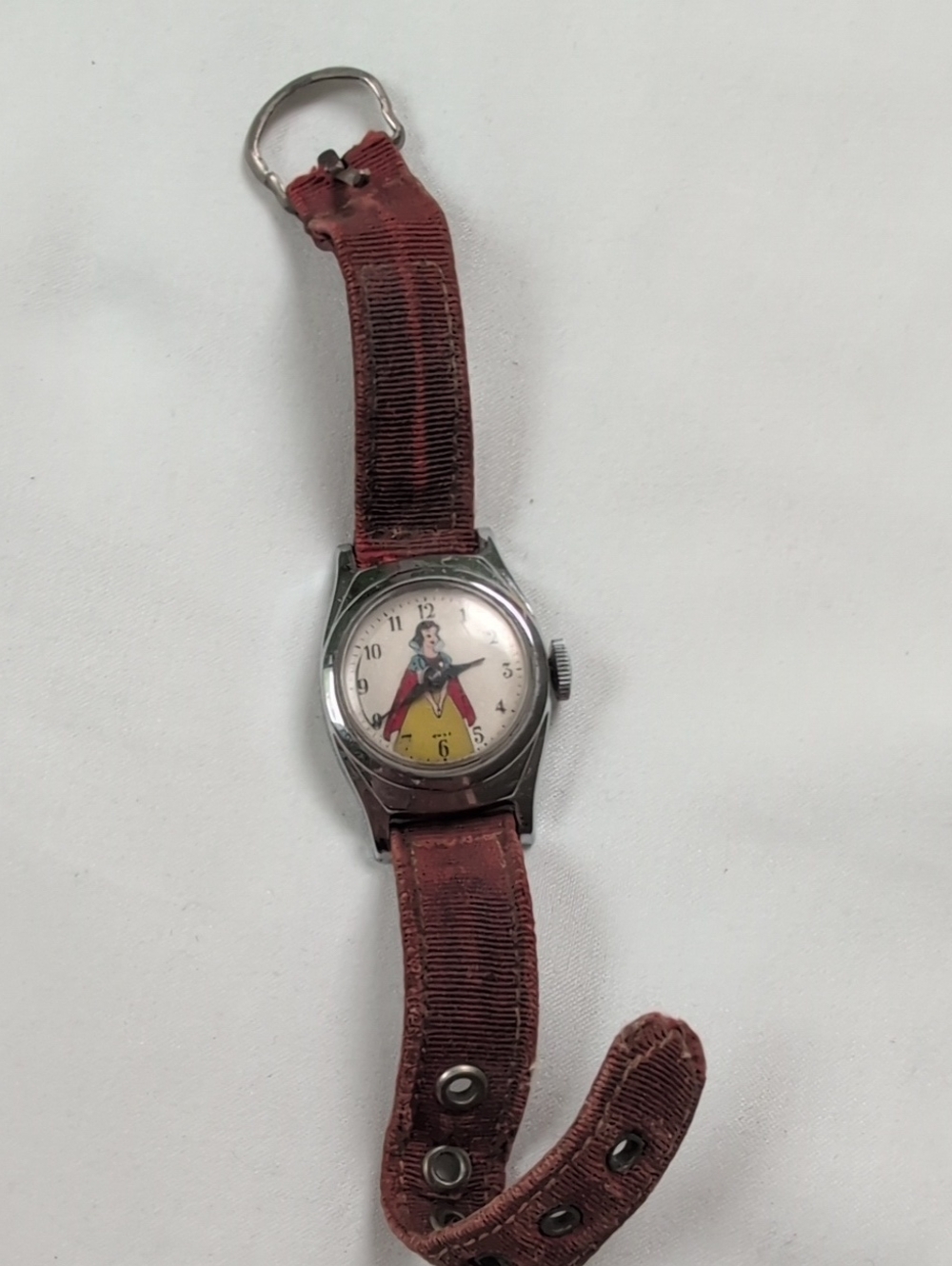 Vintage Red Character Analog Wristwatch